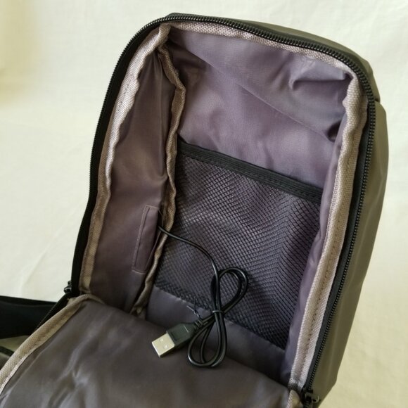 NEW! Water-Resistant Crossbody/Shoulder Bag w/USB Cord & Port and Padded Back - Picture 9 of 15